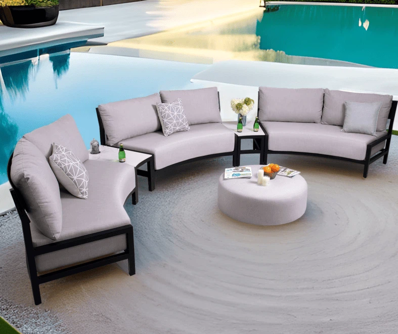 Врт закривљени кауч